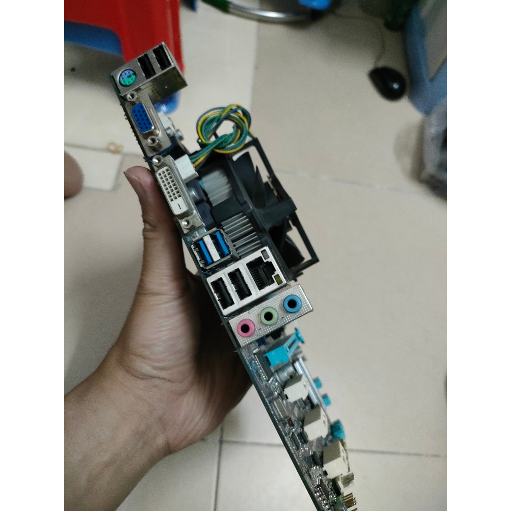 COMBO MAIN H61 ,I5-3470 có chắn main và không kèm Fan.