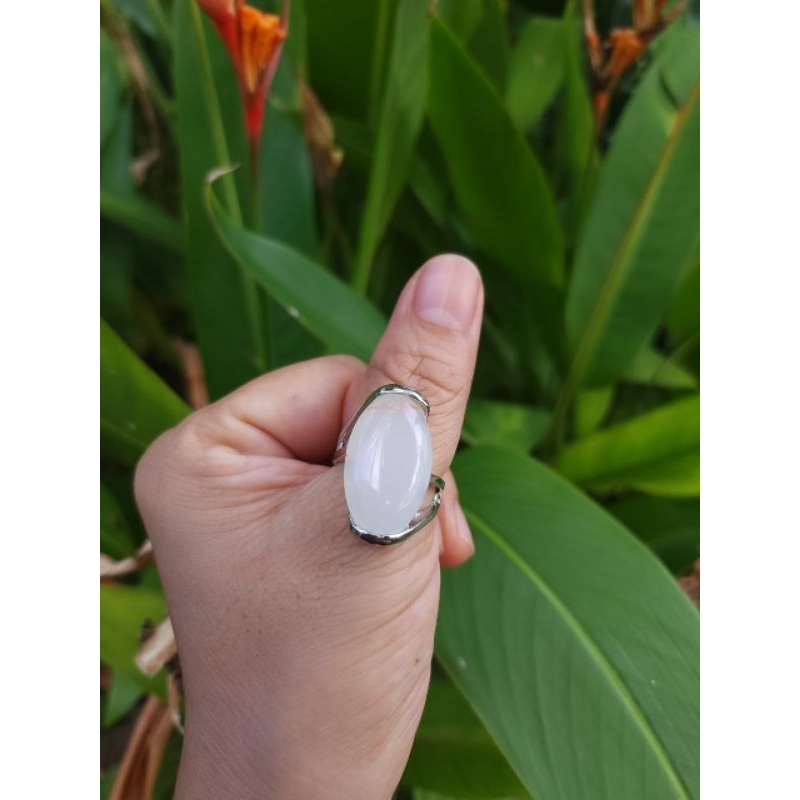 Nhẫn đá si Nhật