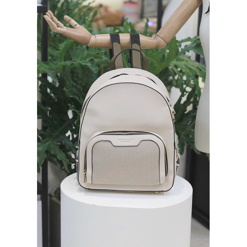 Balo veryrio xuất âu