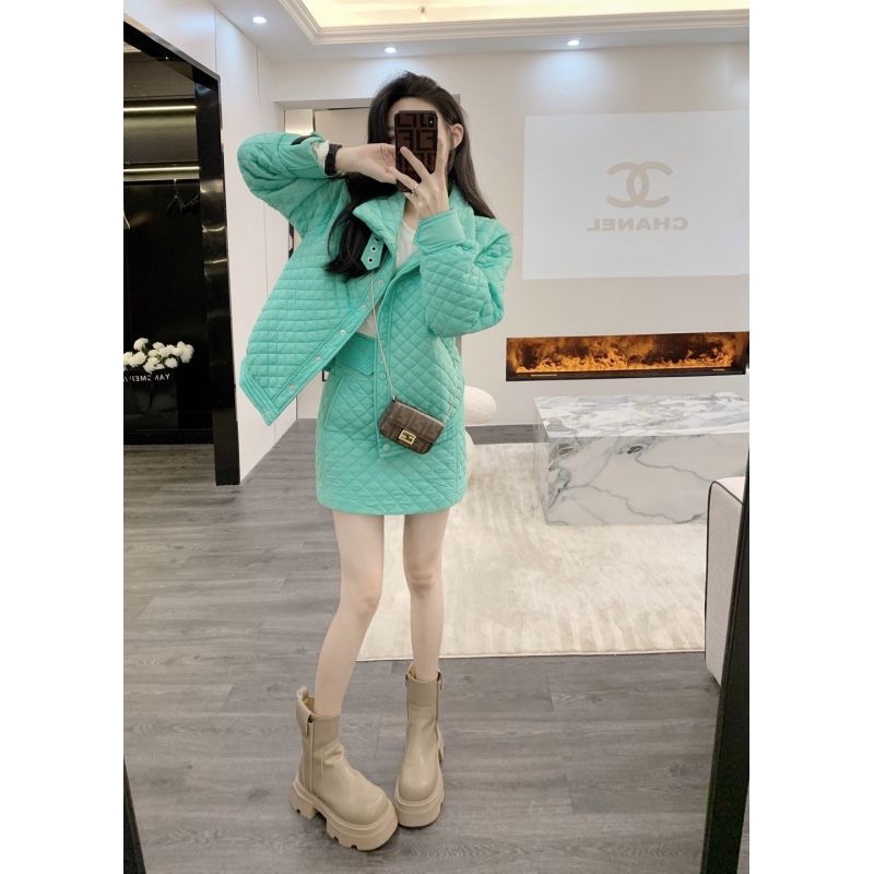Set Áo Khoác Phao Trần Trám Kèm Chân Váy Xanh Mẫu Mới
