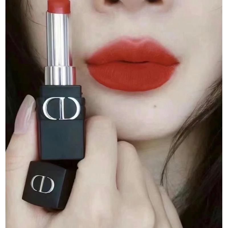 Son thỏi Dior Forever Rouge vỏ nhám