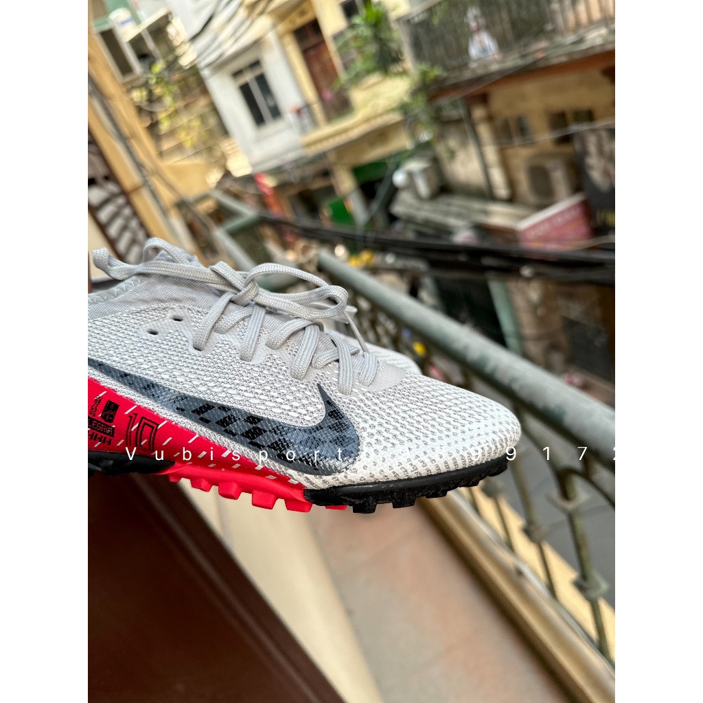 Giày bóng đá chuyên sân cỏ nhân tạo Vapor 13 Pro xám đỏ