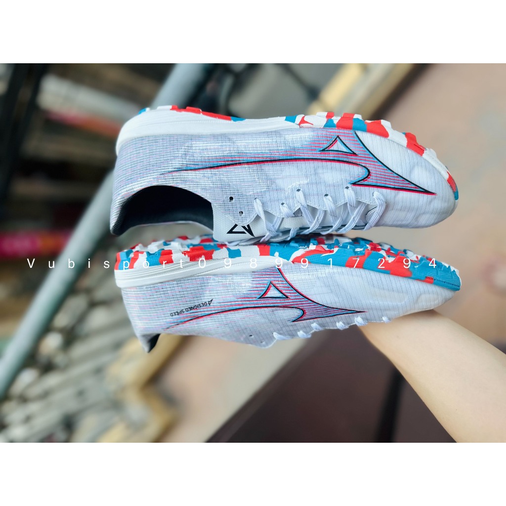 Giày bóng đá chuyên sân cỏ nhân tạo Mizuno alpha pro màu trắng đinh chữ L