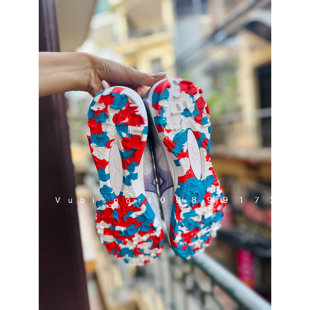 Giày bóng đá chuyên sân cỏ nhân tạo Mizuno alpha pro màu trắng đinh chữ L