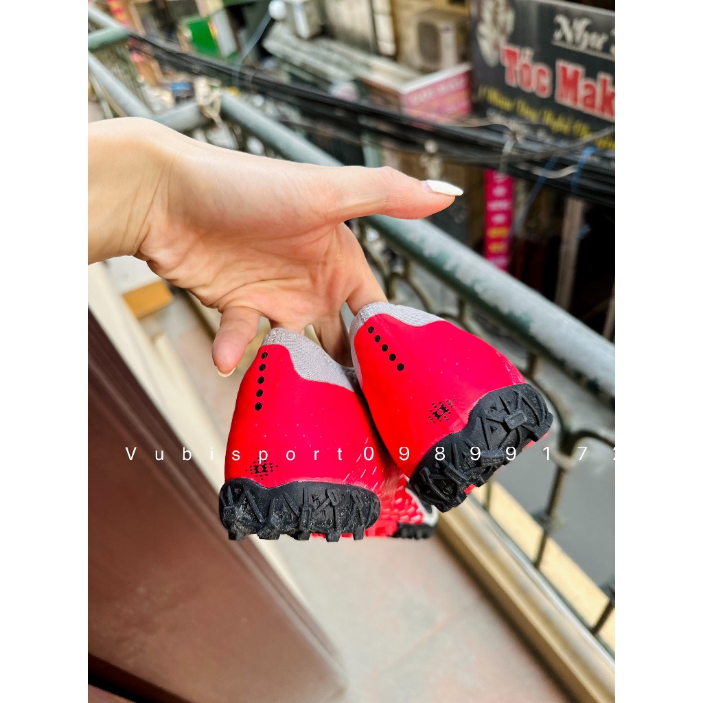 Giày bóng đá chuyên sân cỏ nhân tạo Vapor 13 Pro xám đỏ