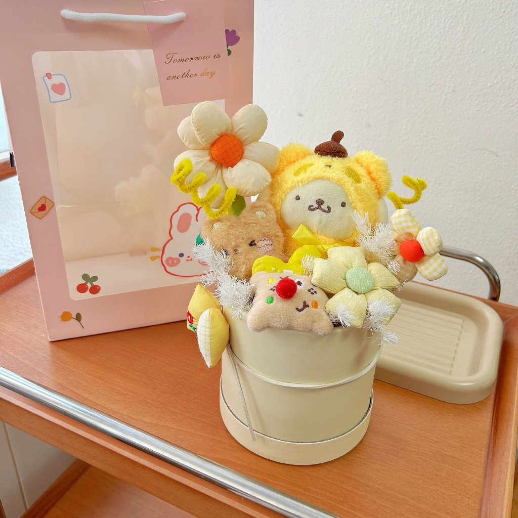 Set Hộp Hoa Gấu, Purin, Kuromi Và Kitty Làm Quà Tặng Người Yêu Dịp 20/10,14/02, Sinh Nhật