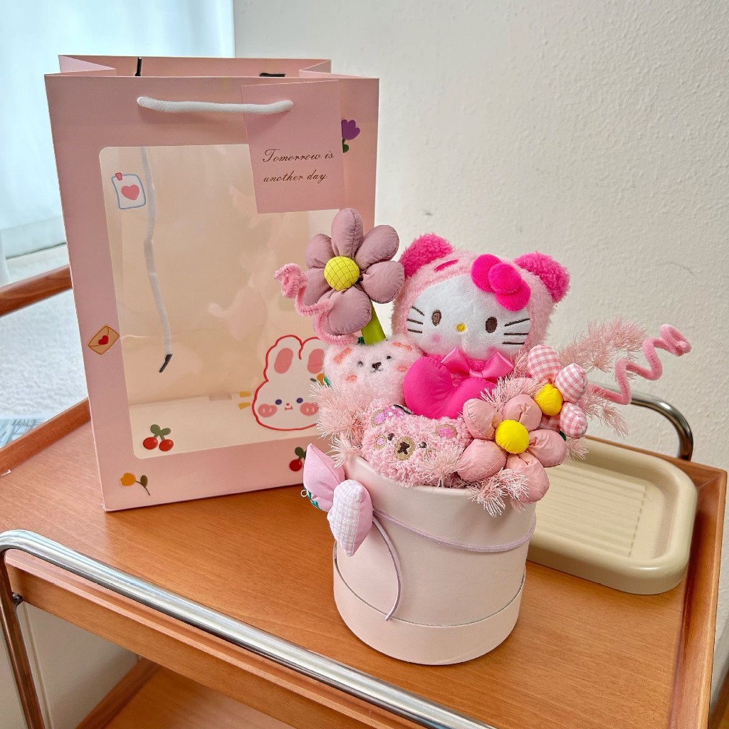 Set Hộp Hoa Gấu, Purin, Kuromi Và Kitty Làm Quà Tặng Người Yêu Dịp 20/10,14/02, Sinh Nhật