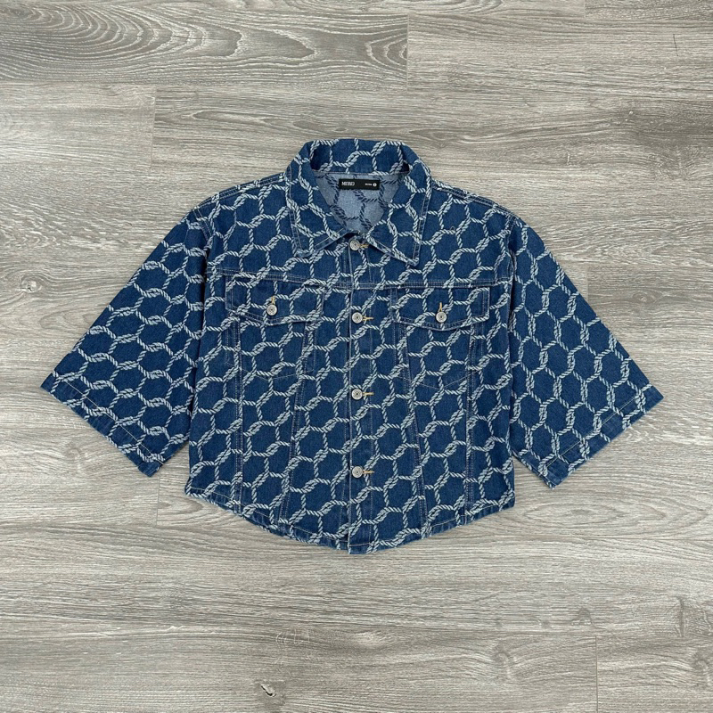 Áo khoác jean nữ tay lỡ