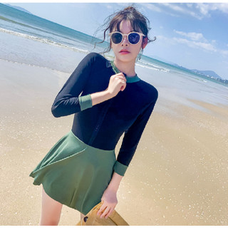 Bộ đồ bơi nữ dài tay kín đáo