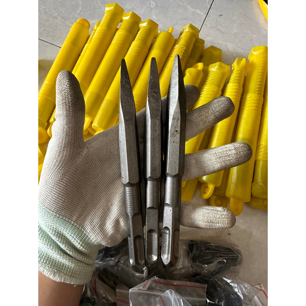 Mũi khoan đục bê tông nhọn 14 x 150mm chuôi gài hàng chất lượng được tôi thép cao cấp