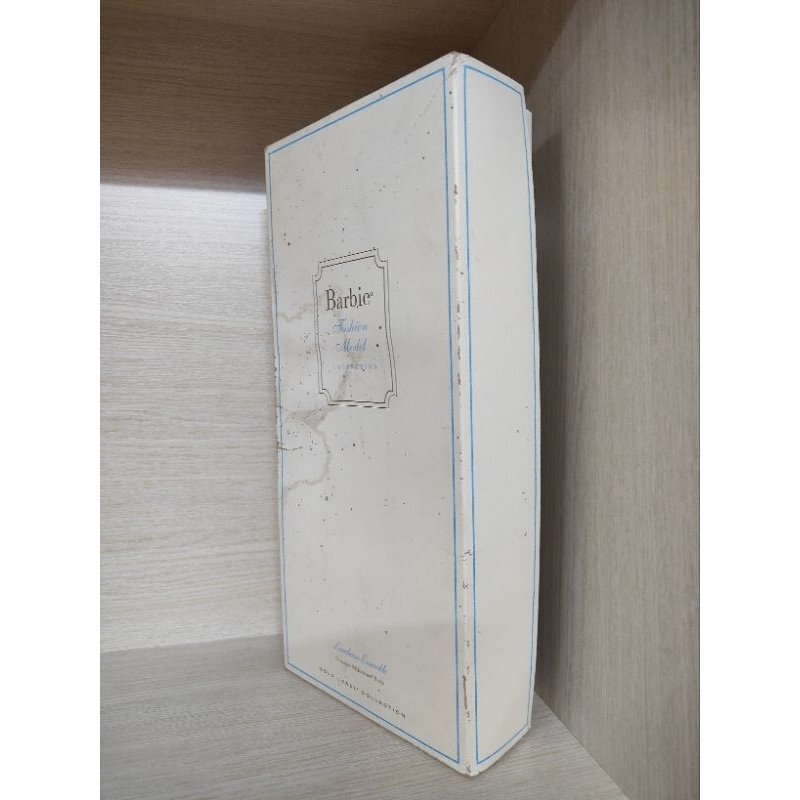 Búp bê barbie Silkstone Lucheon hộp xấu