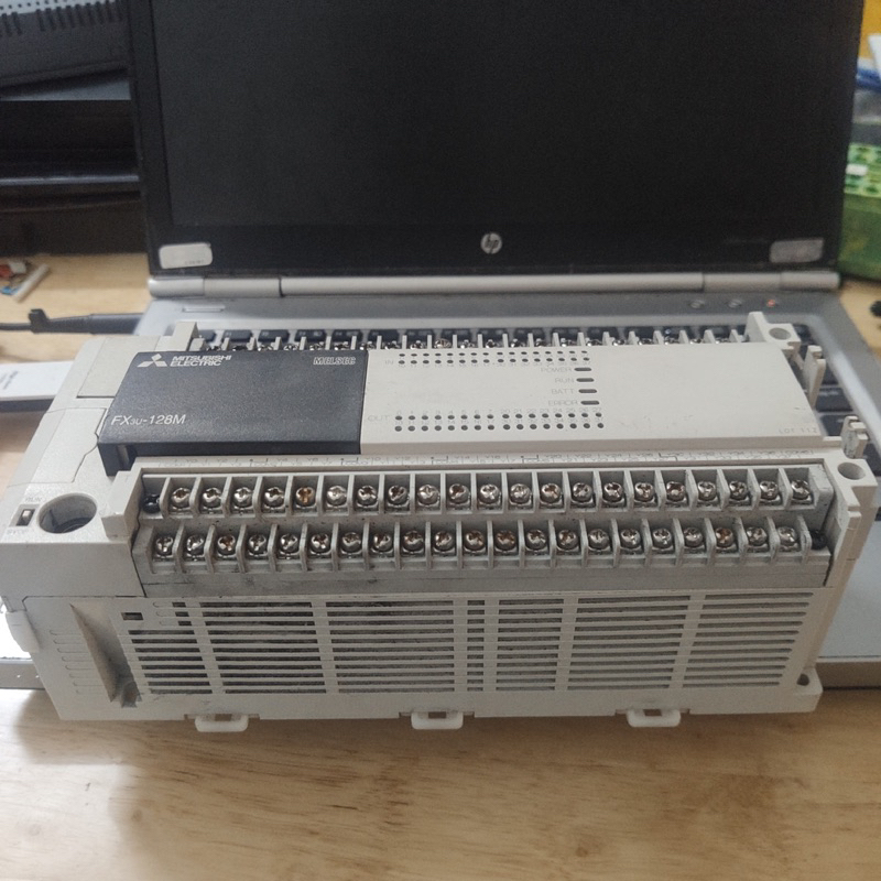PLC Mitsubishi FX3U-64MT/ES-A