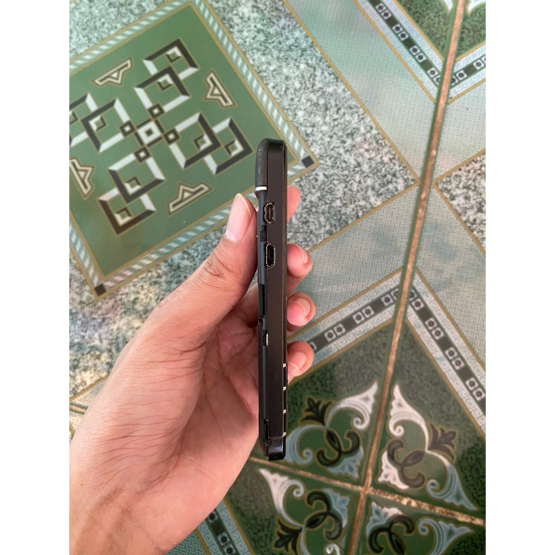 Xác điện thoại Blackberry Q10 không nhận sim