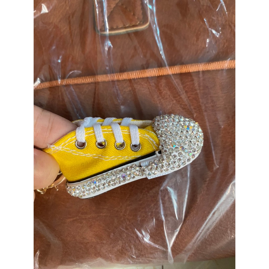 Móc khóa giày sneaker