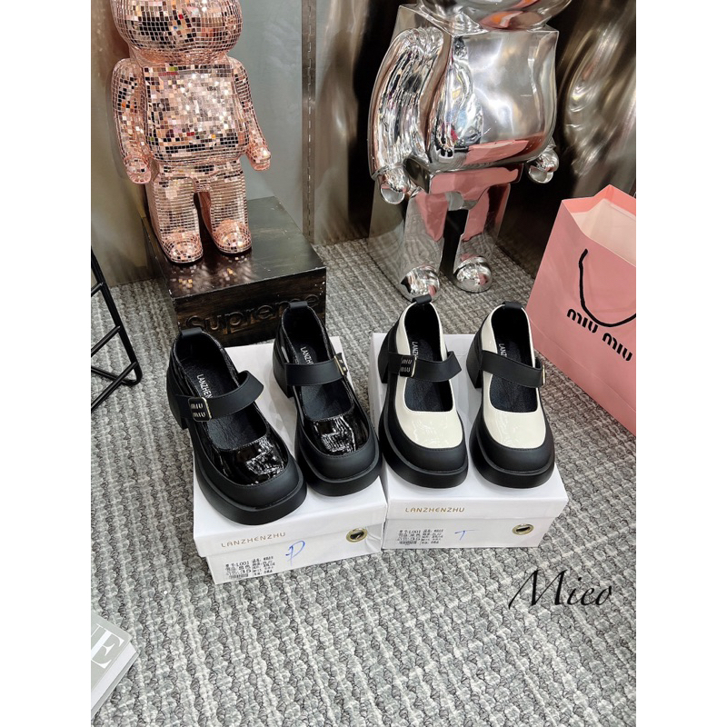 Giày Búp Bê Miu khoá dán vuông đế liền trend 2023