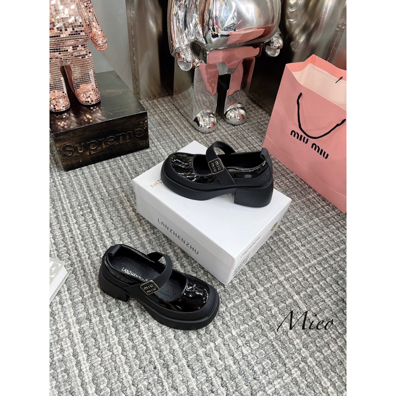 Giày Búp Bê Miu khoá dán vuông đế liền trend 2023