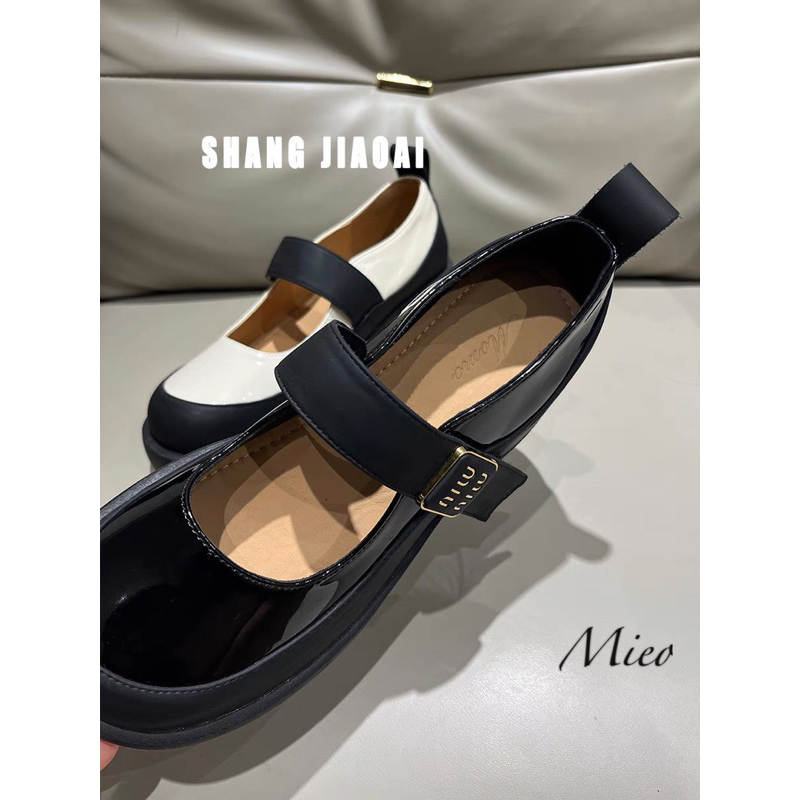 Giày Búp Bê Miu khoá dán vuông đế liền trend 2023