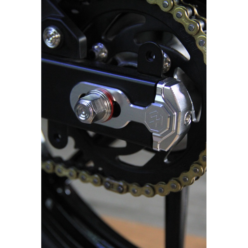 Pas Tăng Sên CNC Có Nẹp Gấp Cho Exciter/Winner/Sonic/Satria/Raider/Fuled/Wave i