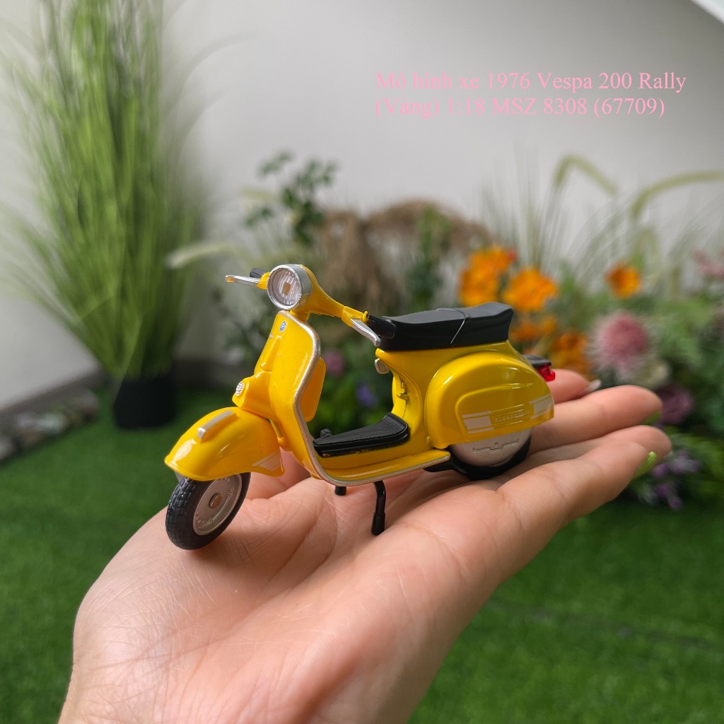 Mô hình xe 1976 Vespa 200 Rally (Vàng ĐỎ) 1:18 MSZ 8308 (67709)