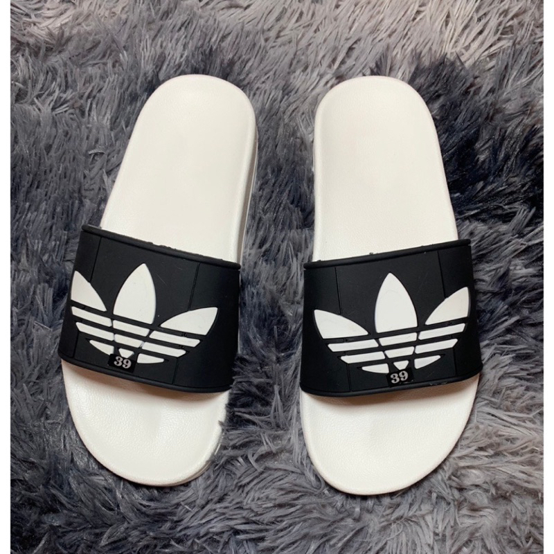 Dép ba lá cao cấp. Hàng  thể thao Adidas ,đế cao su êm ái  không thấm nước.