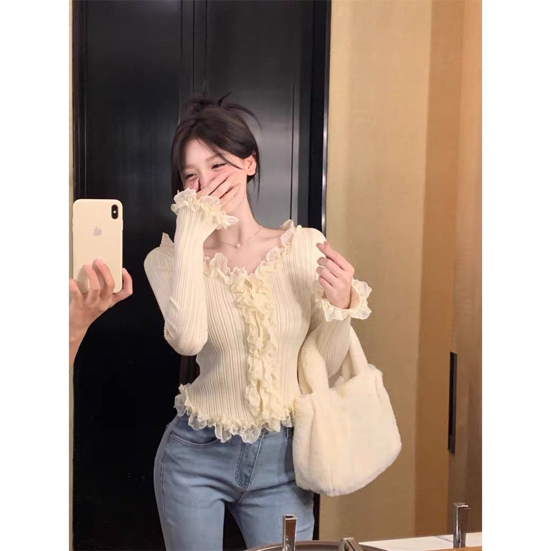 ÁO LEN GÂN PHỐI REN BÈO TAY LOE”MICHI” tiểu thư