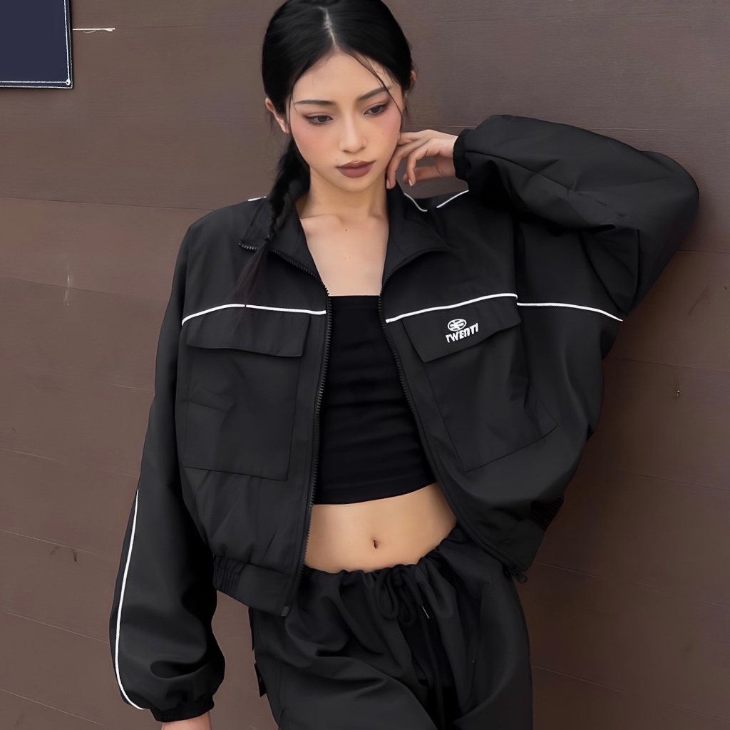 Áo Khoác Dù Croptop TWENTI Thêu Logo