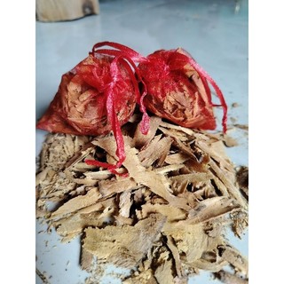 Túi thơm từ gỗ xá xị