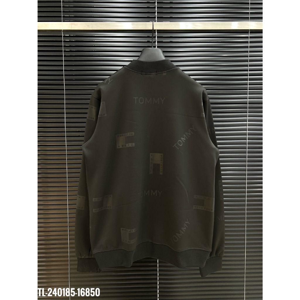 Áo Bomber Tommy_Hilfiger Nam Nữ In Vạch Sọc Đen Trắng. Áo khoác khoá Zip Tommy Vải Nỉ Umi Hàn Quốc Siêu Hot 2023.