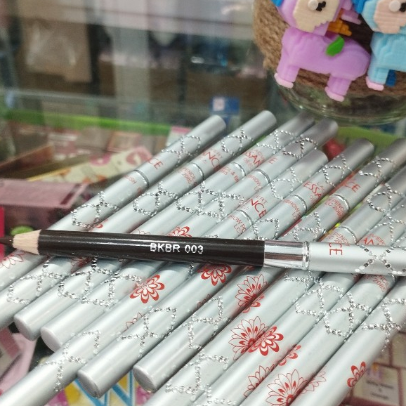 Chì kẻ mày Essance Lacvert Nhôm - Chì kẻ mày ngang - Chì kẻ mày trang điểm mắt