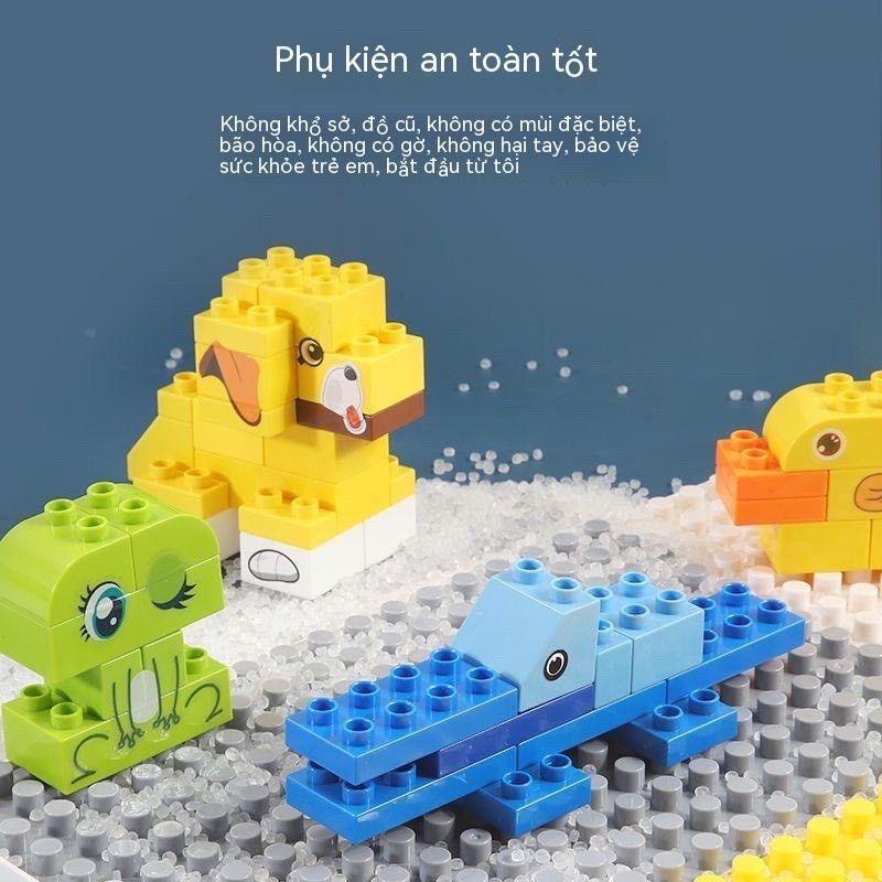 Bàn xếp hình lego hoa anh đào, Bàn học và bàn ăn, Có 4 ngăn cất đồ tiện dụng cho bé