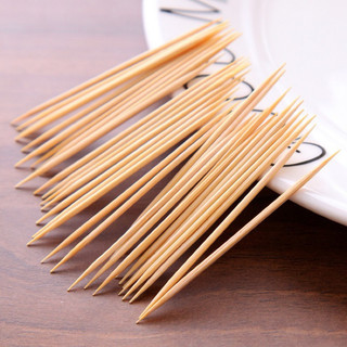 Tăm tre xỉa răng 2 đầu nhọn hương quế