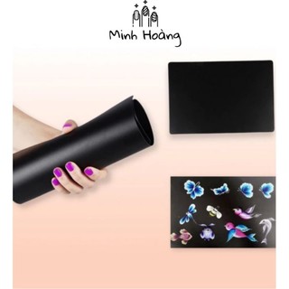 Sản phẩm Bảng đen tập vẽ nail chuyên dụng - kích thước bằng khổ A4 lau chùi rất dễ dàng