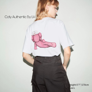 Áo Thun UT KAWS CỦA UNIQLO