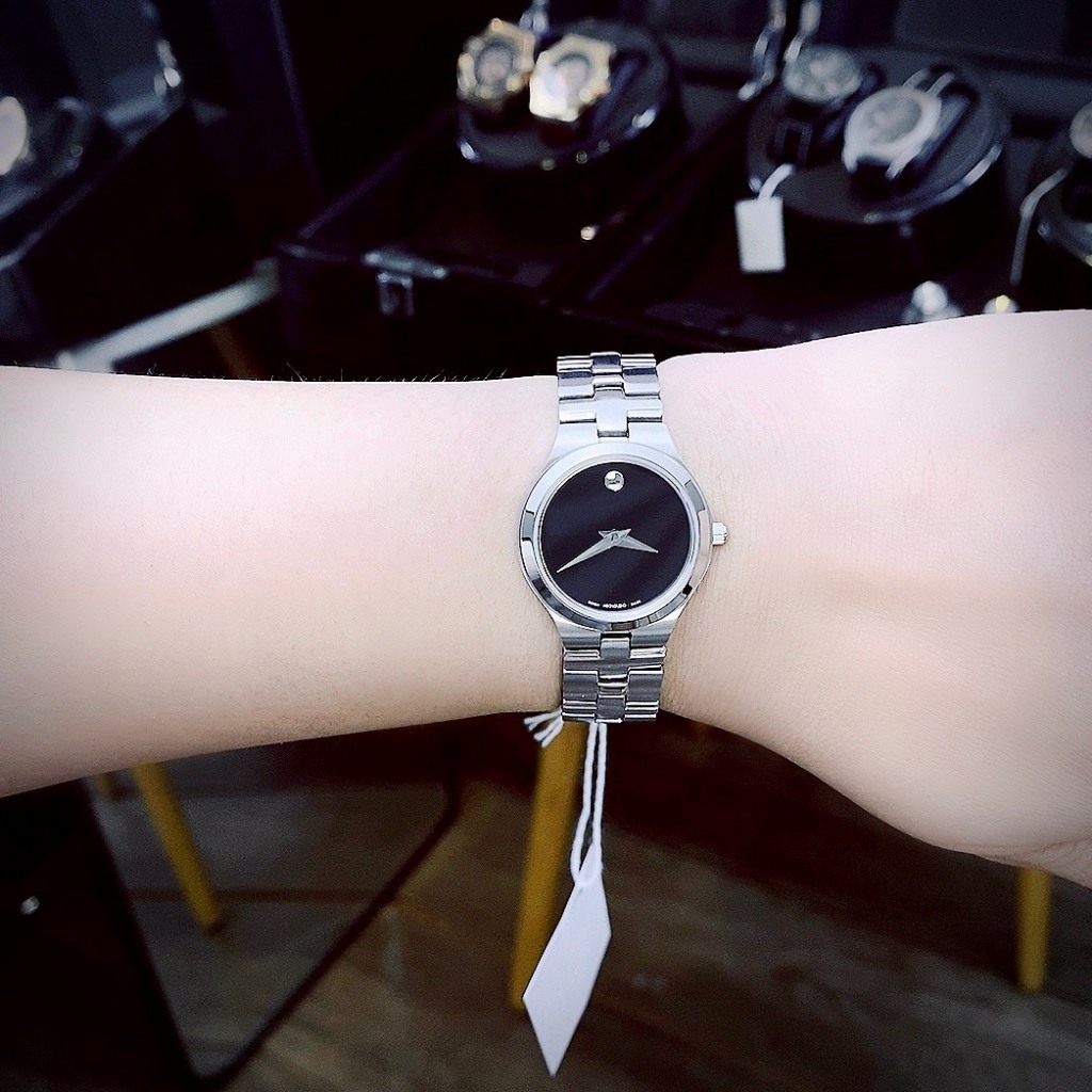 ĐỒNG HỒ NỮ MOVADO 0607199 khung thép trắng- Máy swiss made- Size 26mm- chống nước- bảo hành 24 tháng