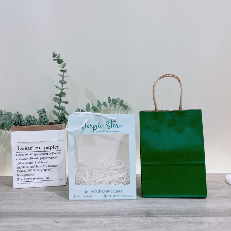 Túi giấy mặt Mica / Túi giấy kraft xanh / Túi giấy dễ thương đựng mỹ phẩm, nước hoa, quà tặng size 16x20cm