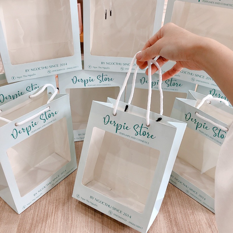 Túi giấy mặt Mica / Túi giấy kraft xanh / Túi giấy dễ thương đựng mỹ phẩm, nước hoa, quà tặng size 16x20cm