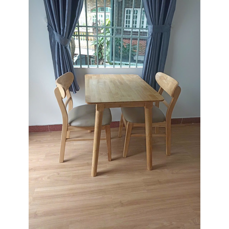 Bàn ăn mango kích thước nhỏ gọn