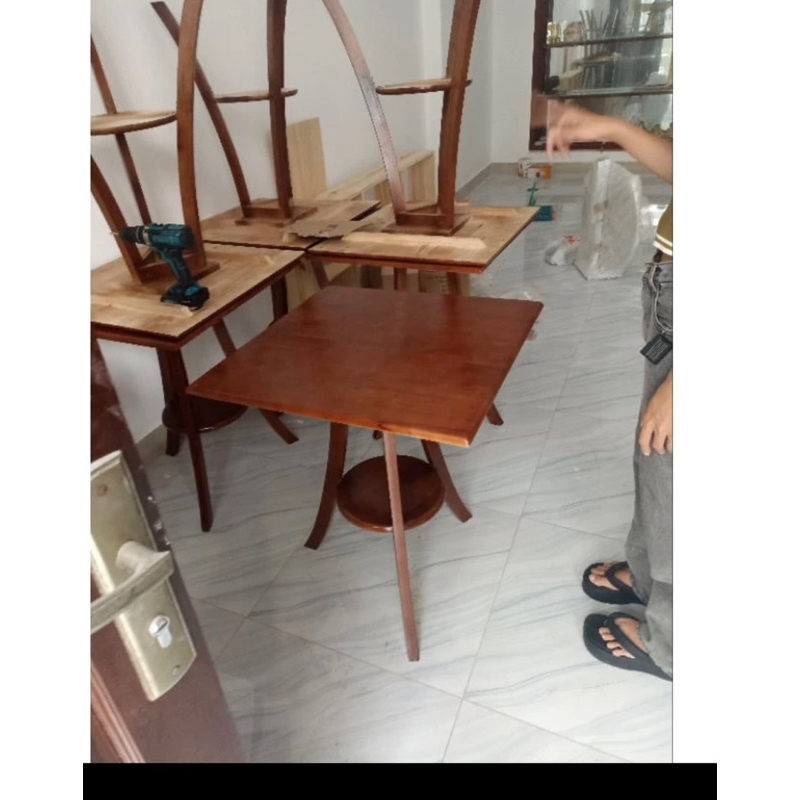 Bàn trà cafe ba chân