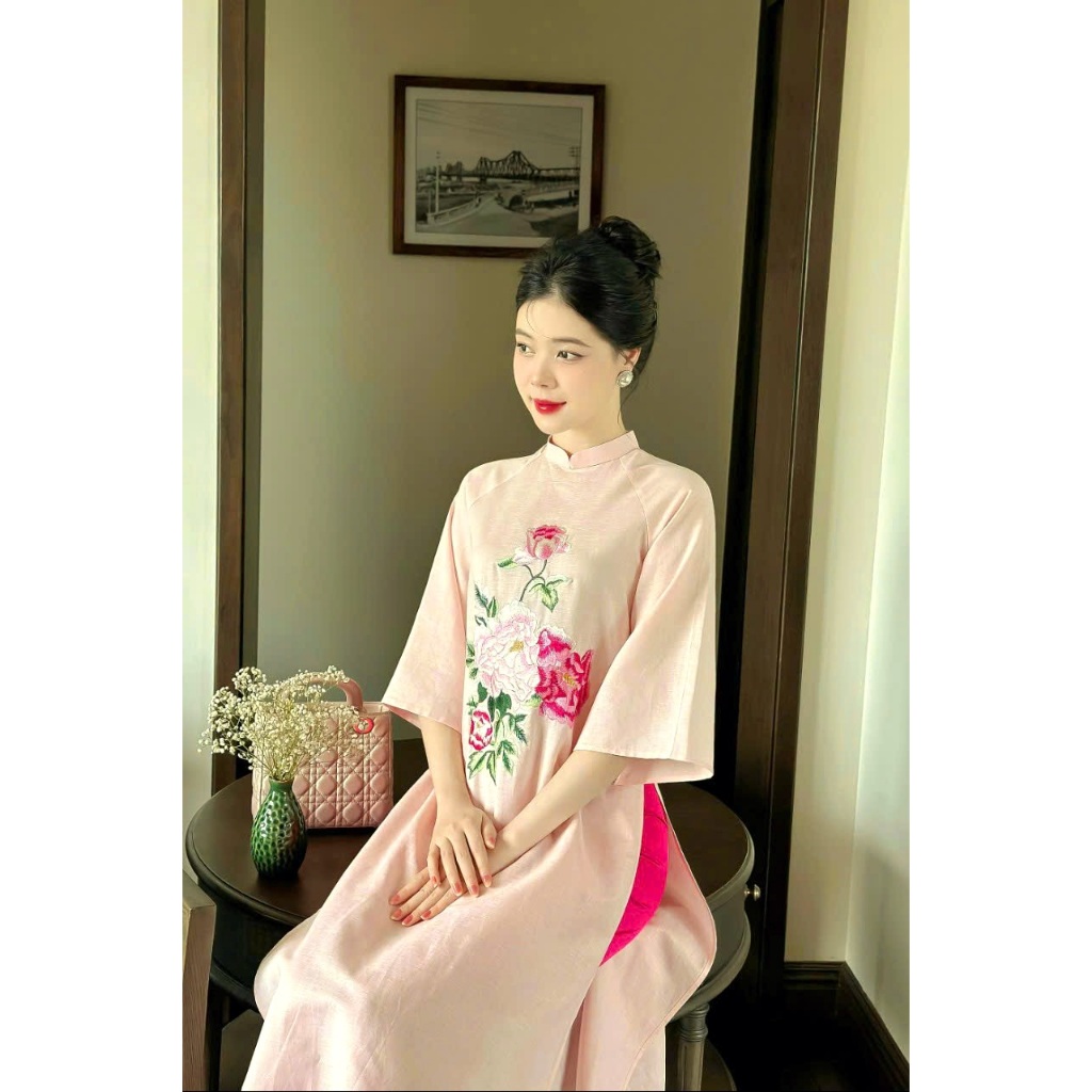 Áo dài cách tân thiết kế dáng suông chất vải linen lạ mắt phối họa tiết thêu cao cấp