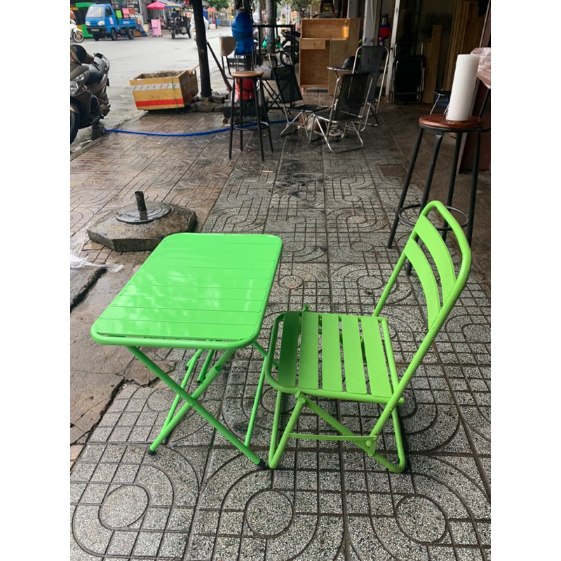 Bàn cafe gấp gọn tiện lợi