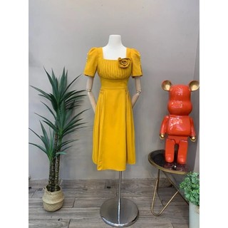 Đầm xòe cổ vuông đính hoa Monoco S