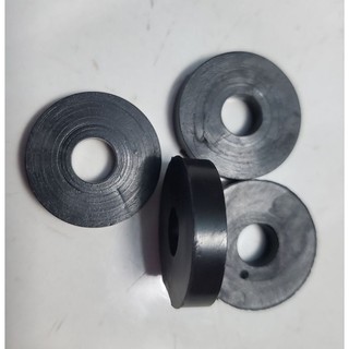 Long đền cao su lổ 8 li dầy 5 li đường kính 25 mm loại tốt.