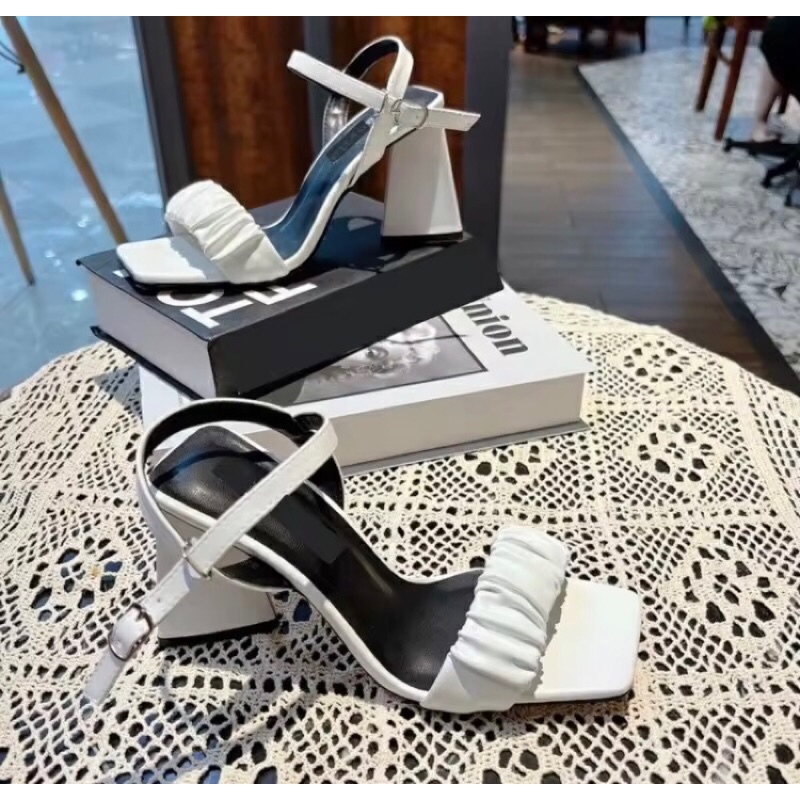 Giày Cao Gót Sandal Quai Ngang Nhún Cao 7 Phân Dây Cài Gót Tam Giác