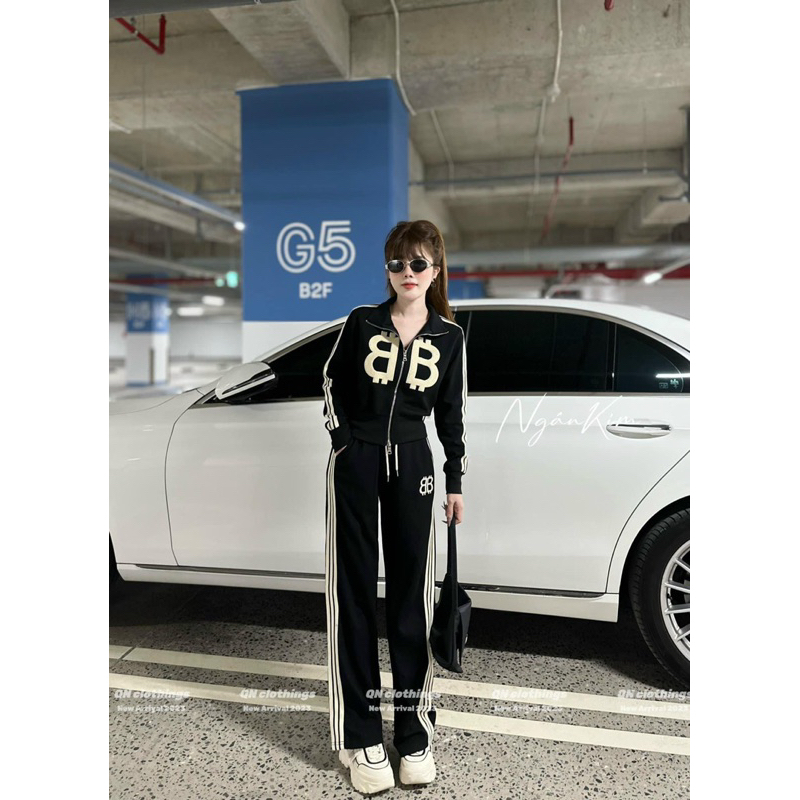 Bộ thể thao thêu nổi