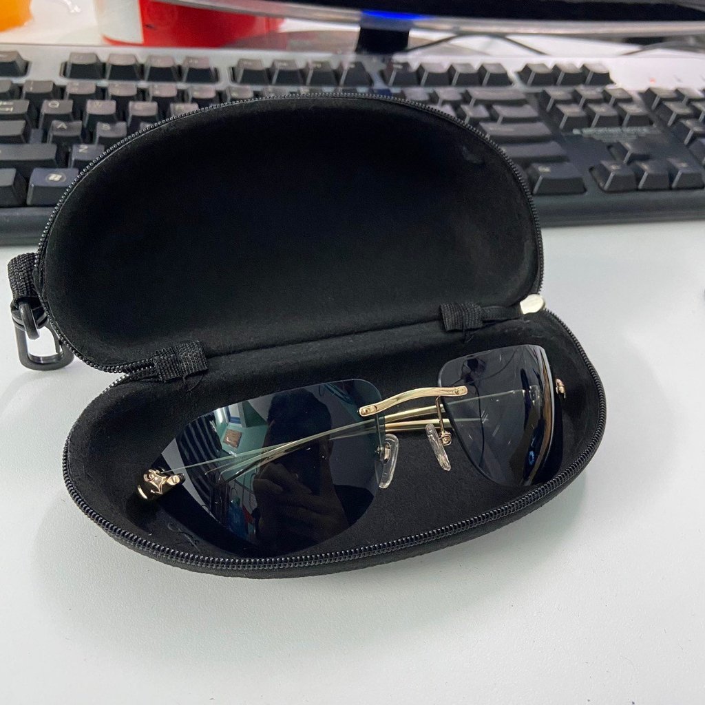 KÍNH CATIER HÀNG CHÍNH HÃNG ĐÃ QUA SỬ DỤNG. TRÒNG THỦY TINH CHỐNG UV. THỜI TRANG DÀNH CHO CẢ NAM VÀ NỮ