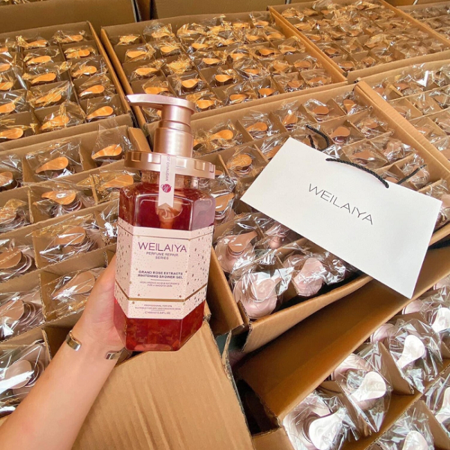 Sữa Tắm Nước Hoa Weilaiya Chiết Xuất Cánh Hoa Hồng, Hoa Trà 450ml