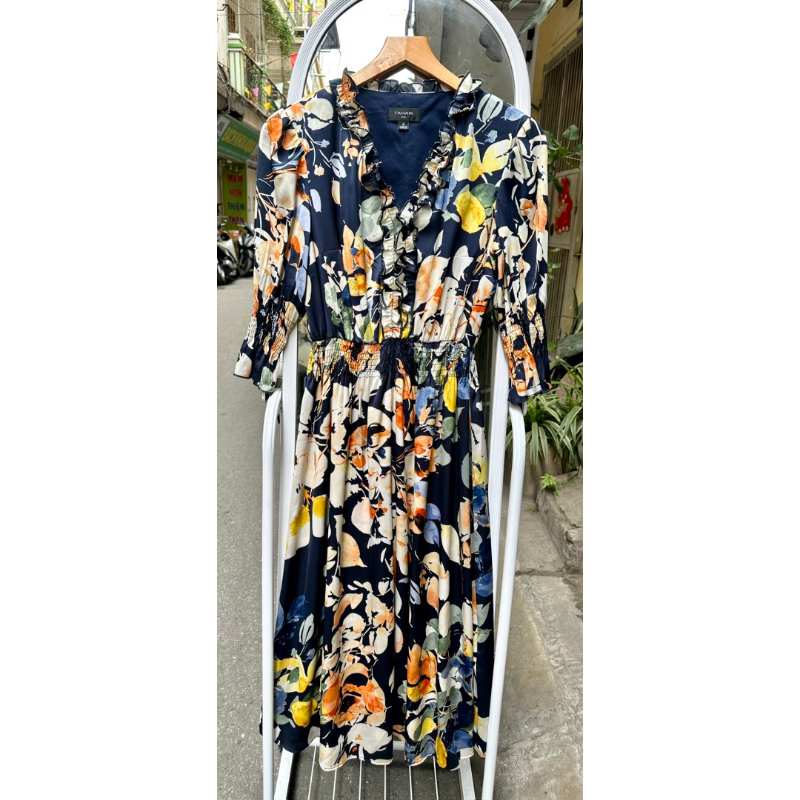 Đầm Tahari lụa sale