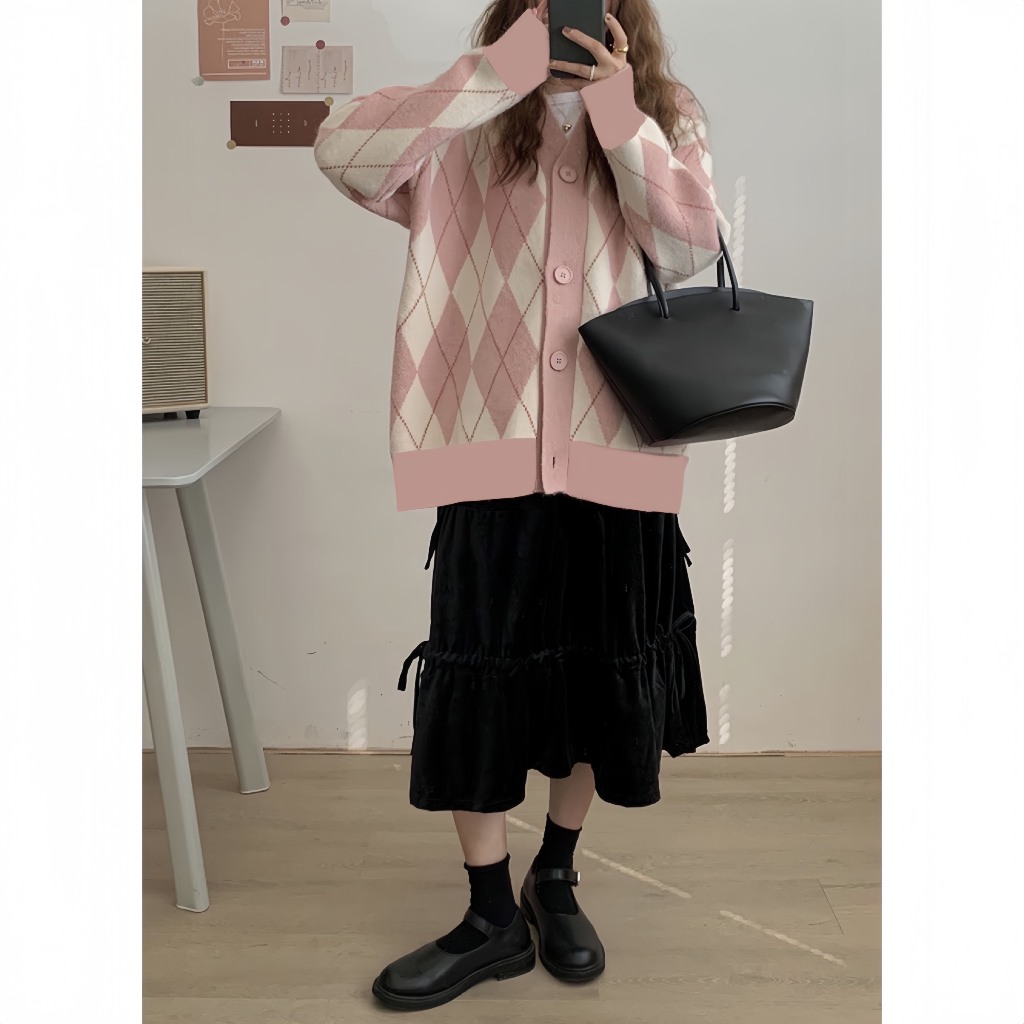 Áo Khoác Cardigan Nỉ Họa Tiết Kẻ Ô Trám 2 Màu Đen Hồng
