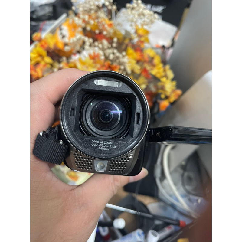 Máy quay phim Panasonic HDC TM90 zoom 40x