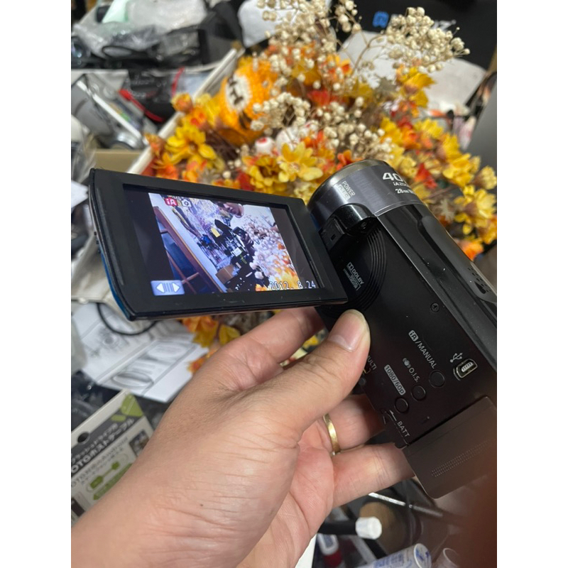 Máy quay phim Panasonic HDC TM90 zoom 40x